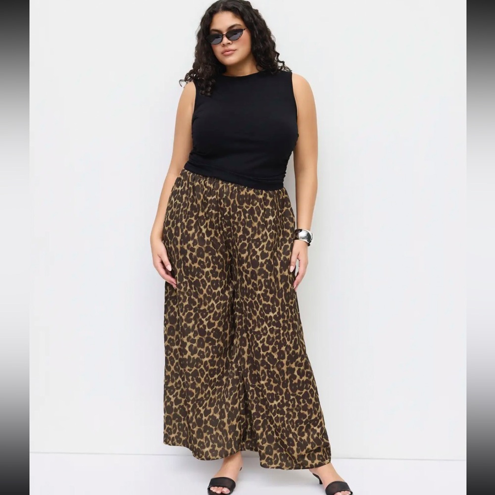 WOVEN MID RISE ELASTIC WAIST LEOPARD POCKET WIDE LEG TROUSERS 1XL CR27-11